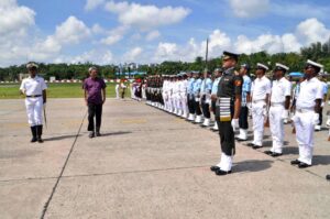 Defence Minister Manohar Parrikar inspecting the Tri Services Guard of Honour at HQ Andaman & Nicobar Command, Port Blair